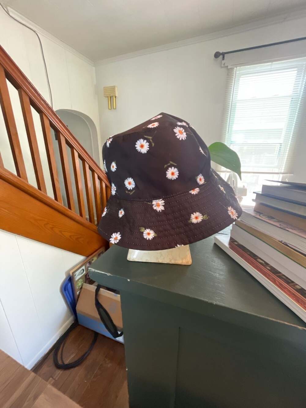 Alice + Olivia x FabFitFun Reversible Daisy Print Bucket Hat